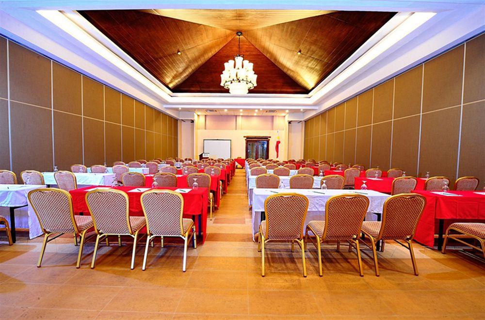 Four Points By Sheraton Palawan Puerto Princesa Exteriör bild