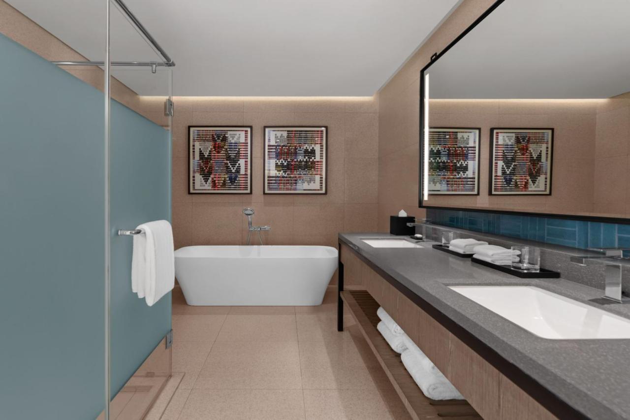 Four Points By Sheraton Palawan Puerto Princesa Exteriör bild
