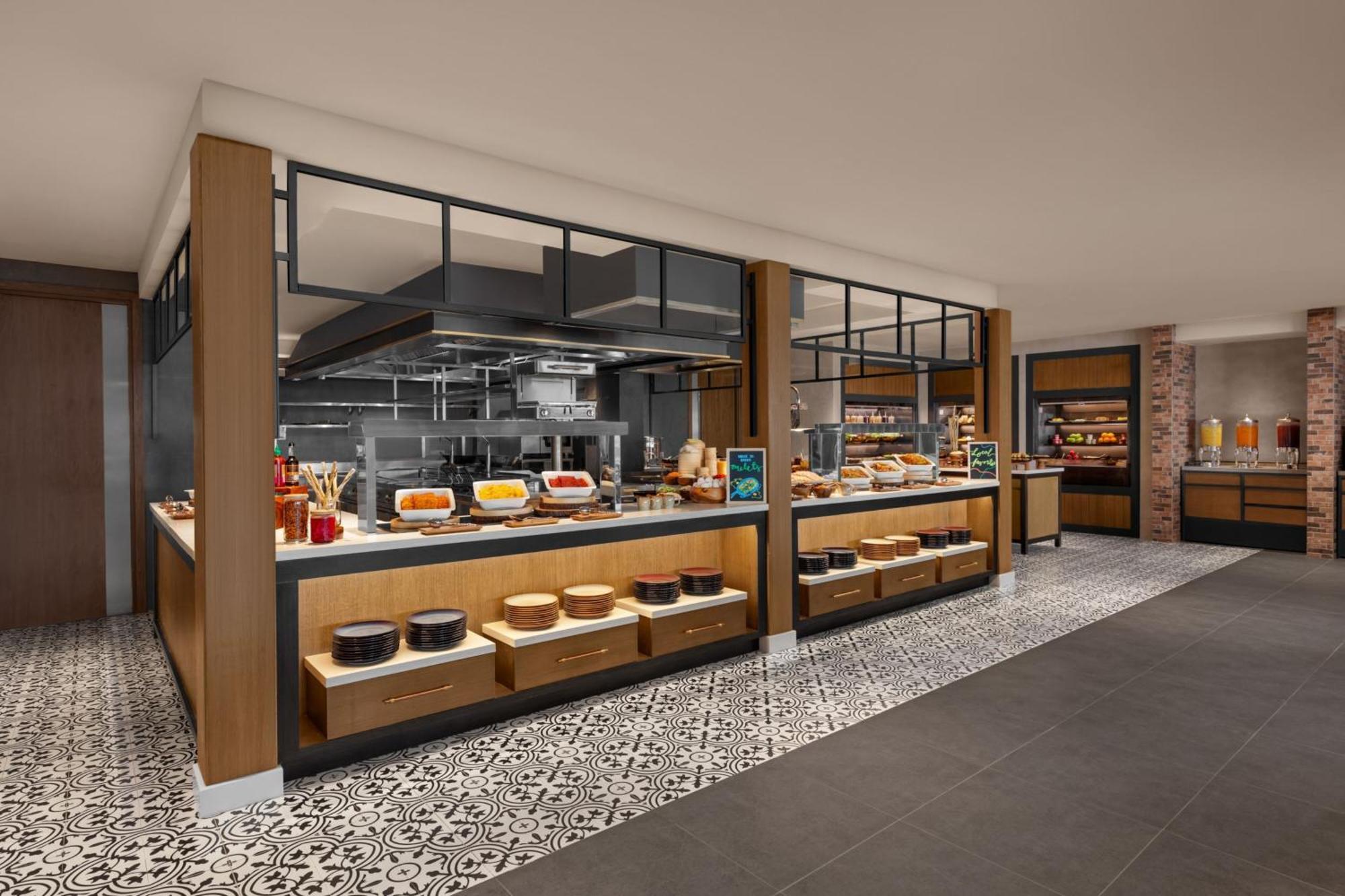 Four Points By Sheraton Palawan Puerto Princesa Exteriör bild