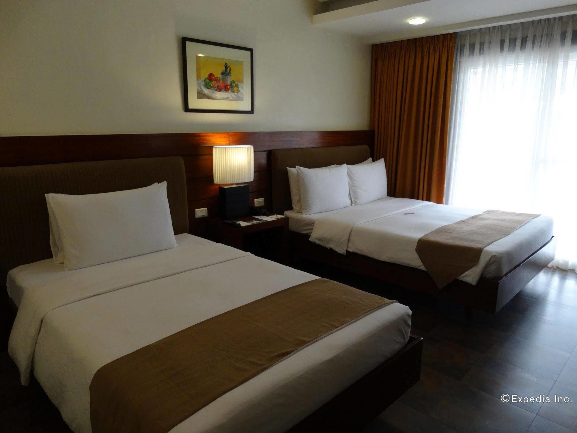 Four Points By Sheraton Palawan Puerto Princesa Exteriör bild