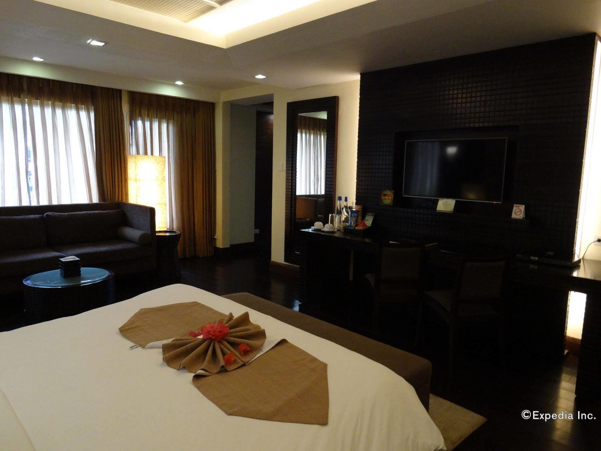 Four Points By Sheraton Palawan Puerto Princesa Exteriör bild