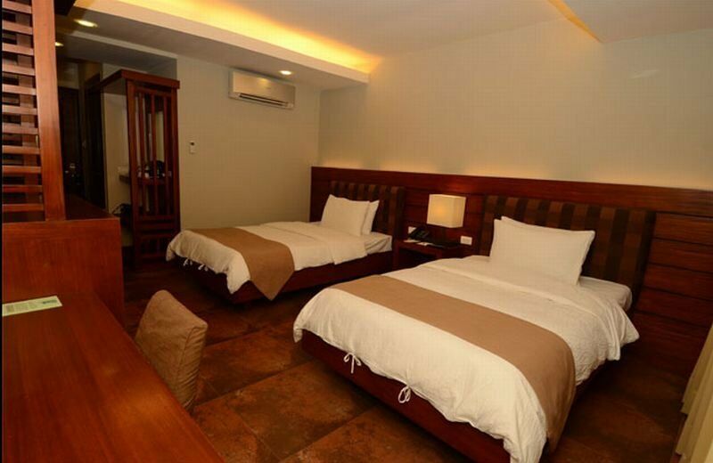 Four Points By Sheraton Palawan Puerto Princesa Exteriör bild